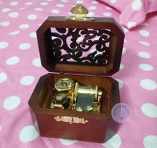 Play "White Christmas" Wooden Vintage Music Box With Sankyo Musical Movement