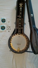Washburn B17K 5 String Banjo Players package