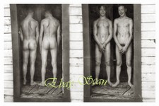 VINTAGE 1940's PHOTO NUDE SOLDIERS STAND IN BARRACKS DOORWAY GAY INTEREST 138