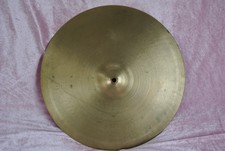 VINTAGE Avedis ZILDJIAN Co 16" CRASH CYMBAL ~ 1082 grams! LOT #T834