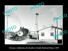 OLD LARGE HISTORIC PHOTO OF OWENYO CALIFORNIA, THE RAILROAD DEPOT STATION c1945