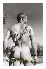 VINTAGE 1950's PHOTO MUSCULAR NUDE MAN HOLDS BOW & ARROW GAY INTEREST 114