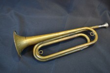 ORIGINAL WWII US ARMY / NAVY  USA  REGULATION BUGLE WW2 ERA